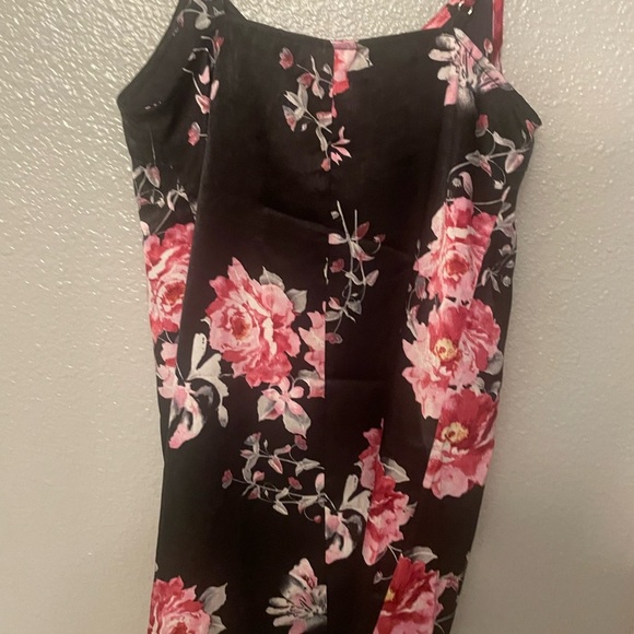 Honey punch black floral sleeveless mini - Picture 1 of 3